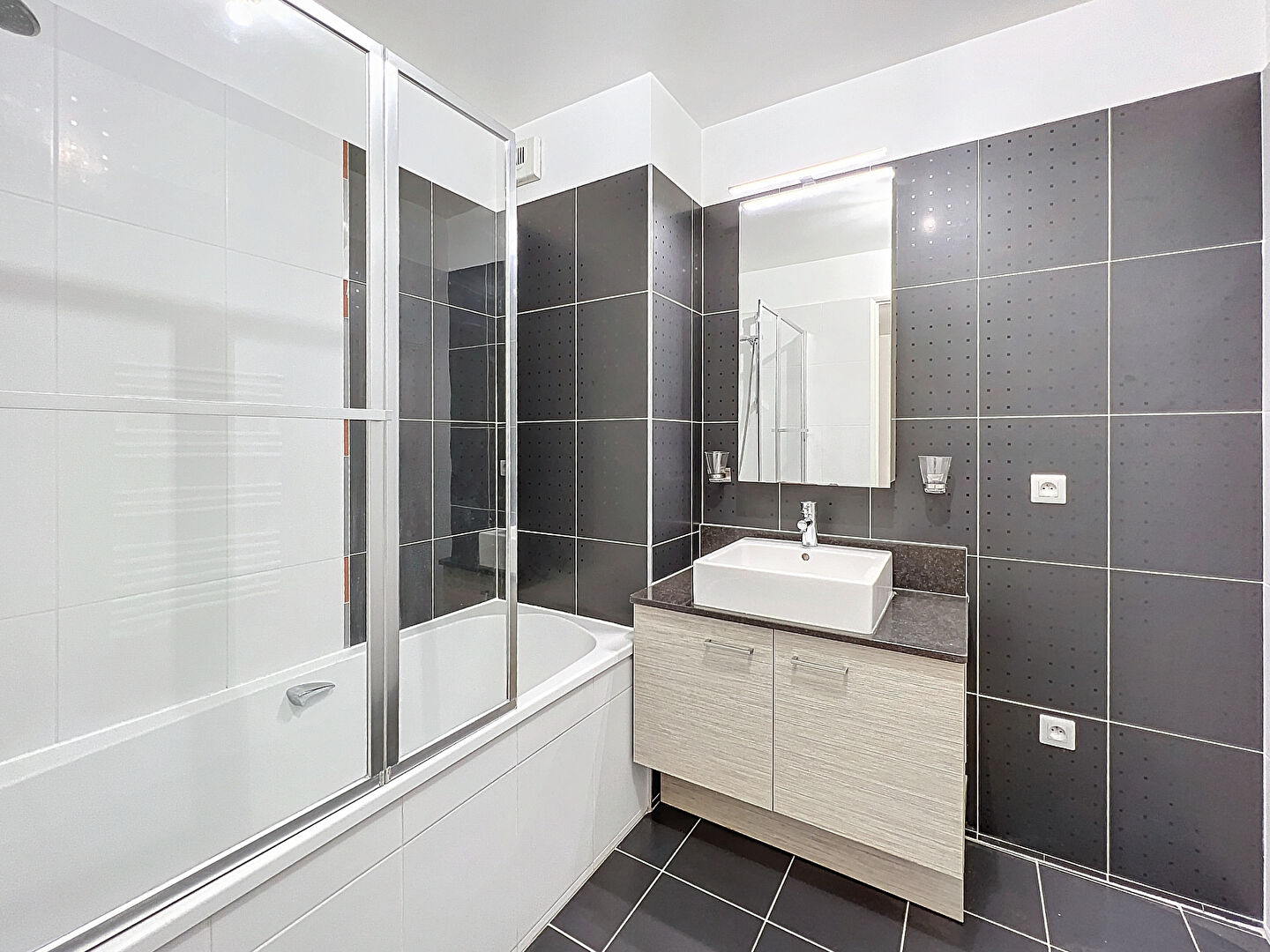 Photo Appartement Suresnes 2 pièce(s) 56 m2 image 5/5