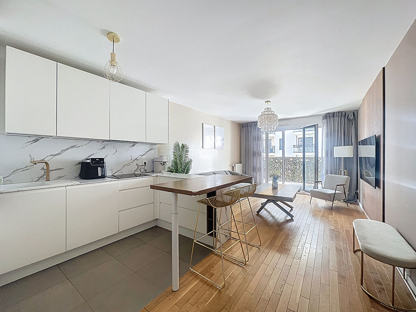 Photo Appartement Suresnes 4 pièce(s) 75 m2 image 3/6