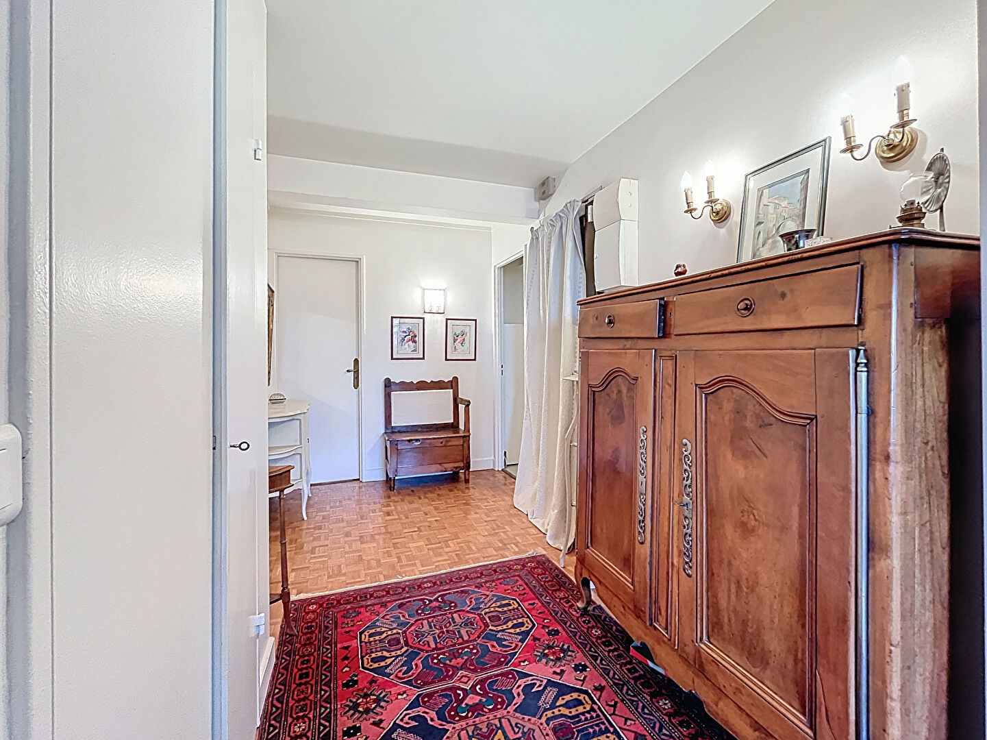 Photo Appartement Saint Cloud 3 pièce(s) 81.19 m2 image 4/6