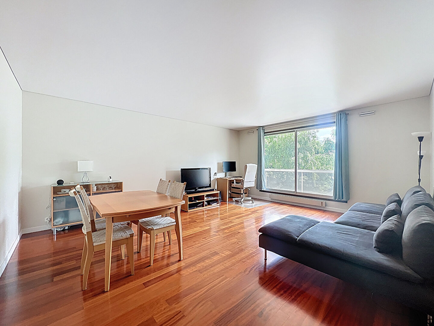 Appartement Suresnes 3 pièce(s) 77 m2