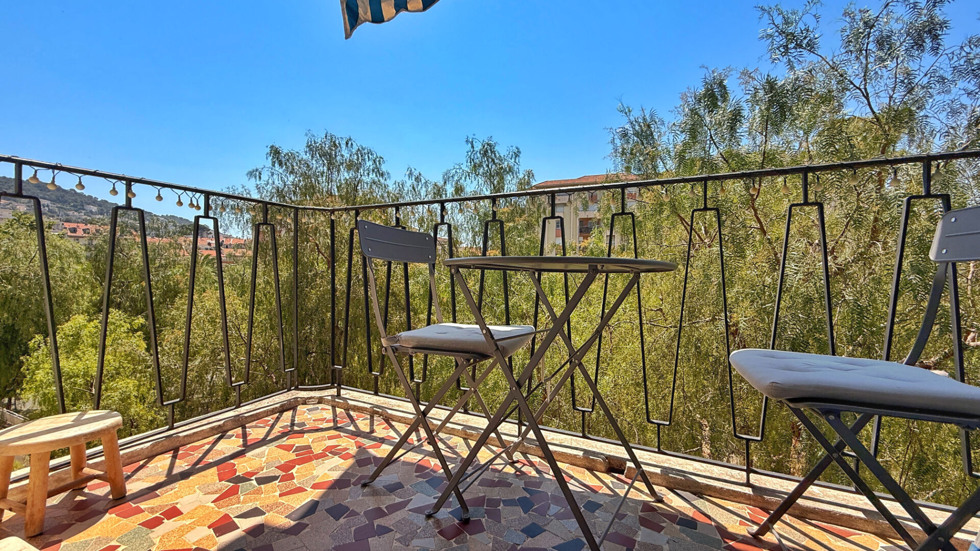 A VENDRE Appartement 1 pièce avec balcon -  Nice - Le Port