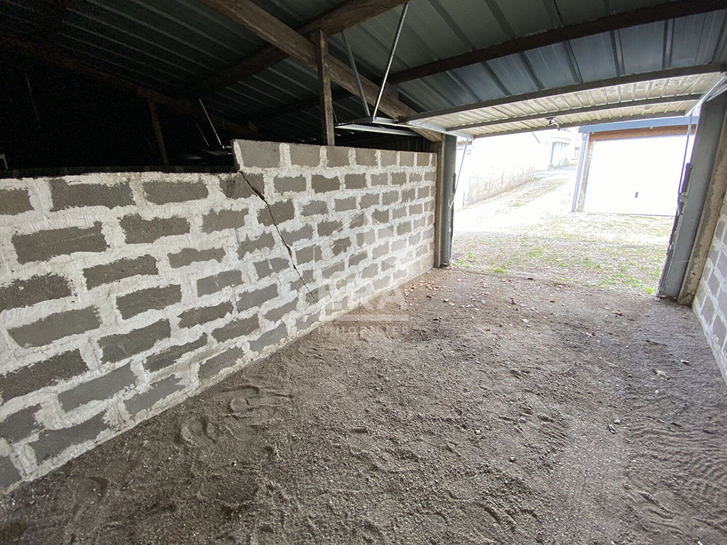 Photo GARAGE A LOUER - BLOIS - BOX / GARAGE INDÉPENDANT FERME D'ENV. 14 m² image 6/6