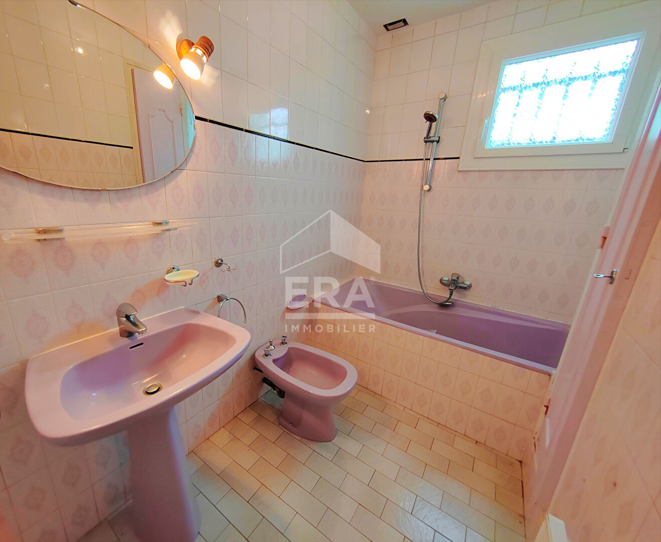 Photo MAISON A VENDRE T5 - MONDOUBLEAU - GRADE PAV, 3+1 CHBS, GARAGE, TERRAIN CLOS image 6/6