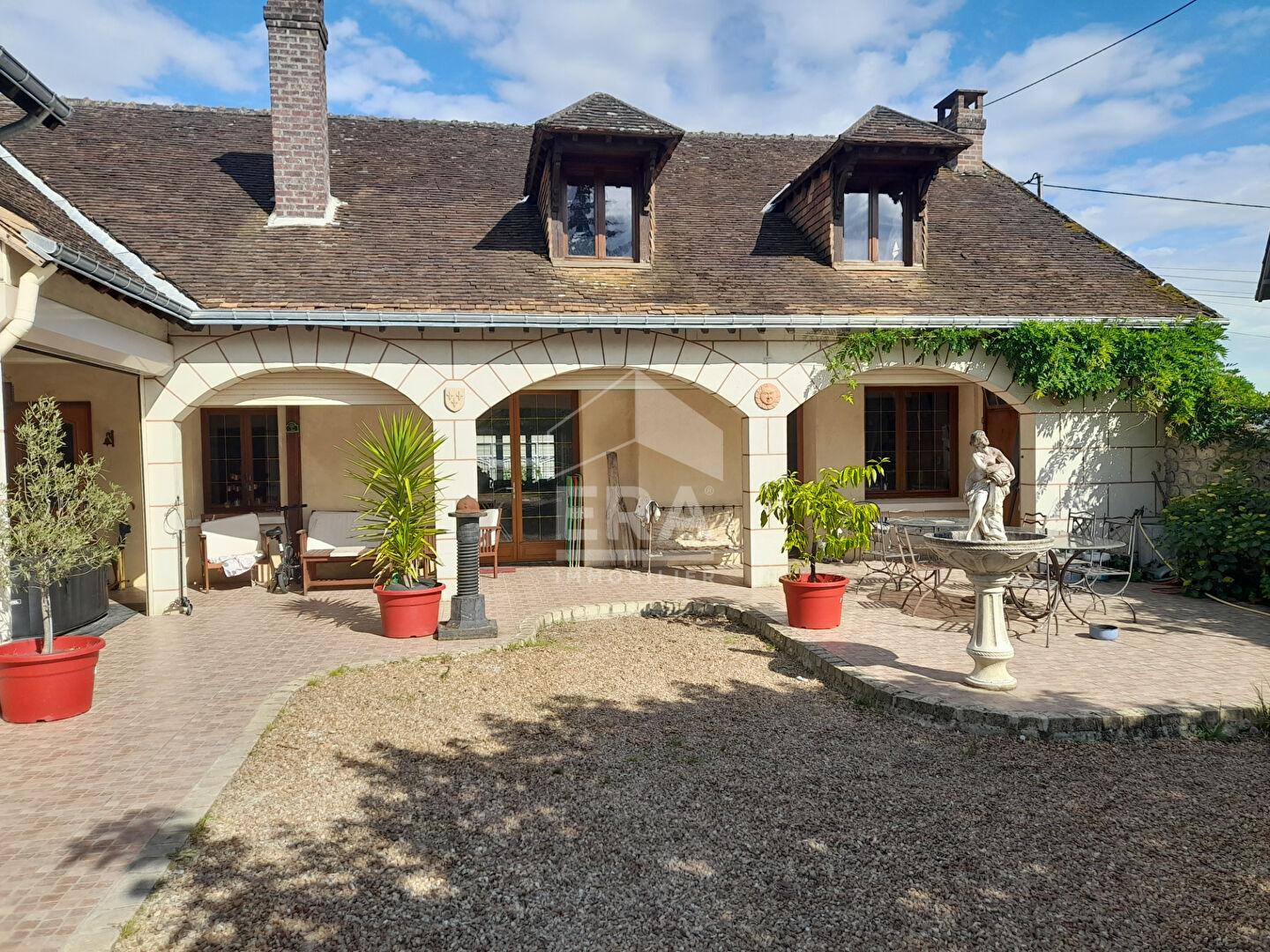 Maison à vendre T6 - Sortie Ouest de Vendôme - 6 pièces - 200m²