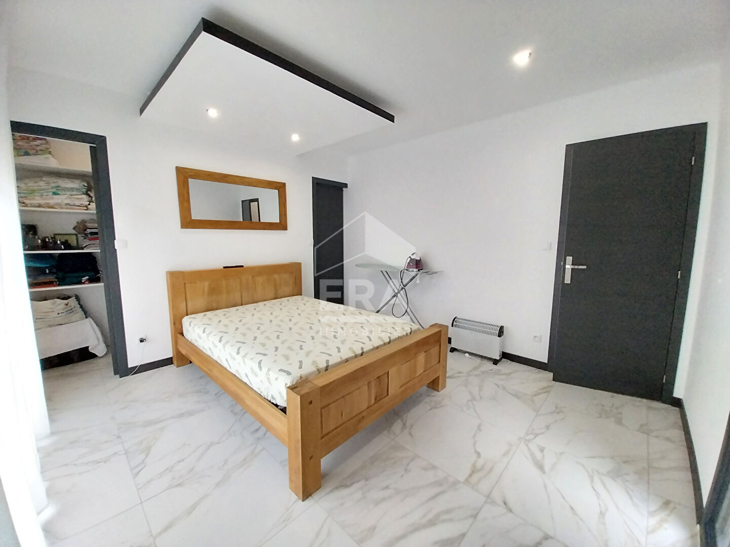 Photo Maison à vendre T5 - CONTRES - 100m², Plain-pied, 3 Chbs, spacieux garage image 6/6