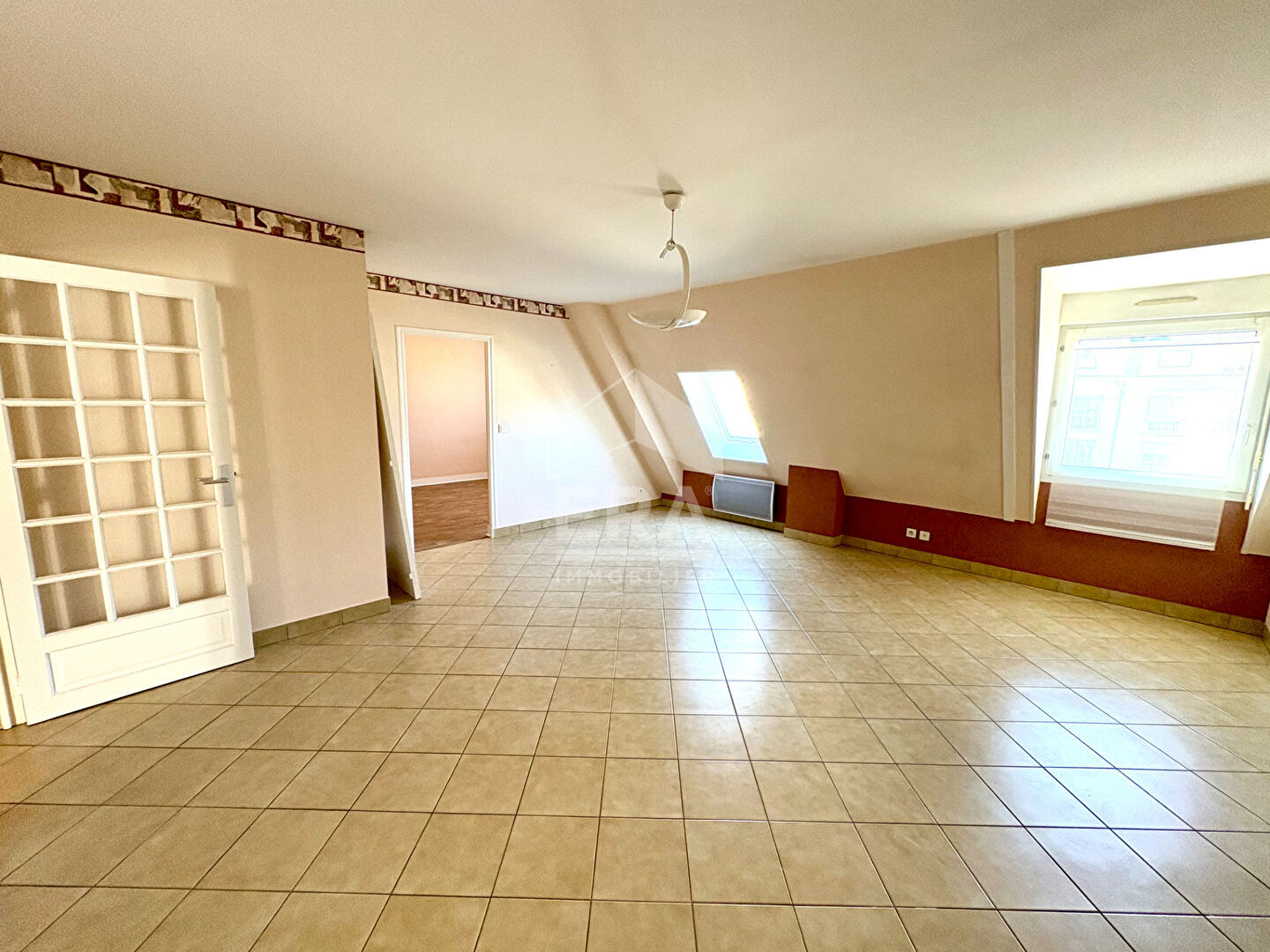 Photo Appart. à louer T5/6 - Blois - Centre-ville, Duplex, Asc, 3 Chbs, Vue Loire, Garage privé image 4/6