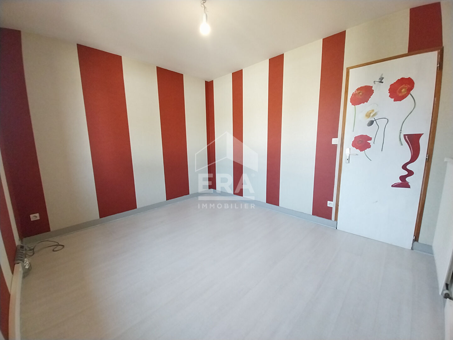 Photo MAISON A VENDRE T6 - BLOIS SORTIE N/O - 5 CHBS, GARAGE, GRENIER AMENAGEABLE image 5/6