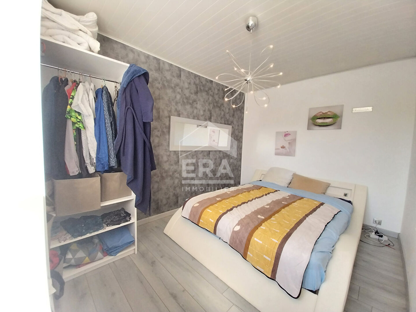 Photo Maison T5 à vendre - CHITENAY - Beaux volumes entièrement rénovés, 2 Chbs, salle bien-être avec SPA, dép./Grand garage. image 5/6