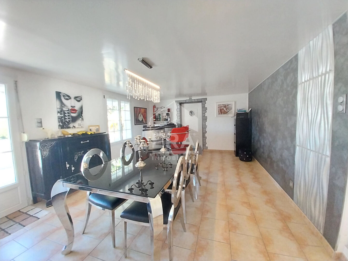 Photo Maison T5 à vendre - CHITENAY - Beaux volumes entièrement rénovés, 2 Chbs, salle bien-être avec SPA, dép./Grand garage. image 6/6