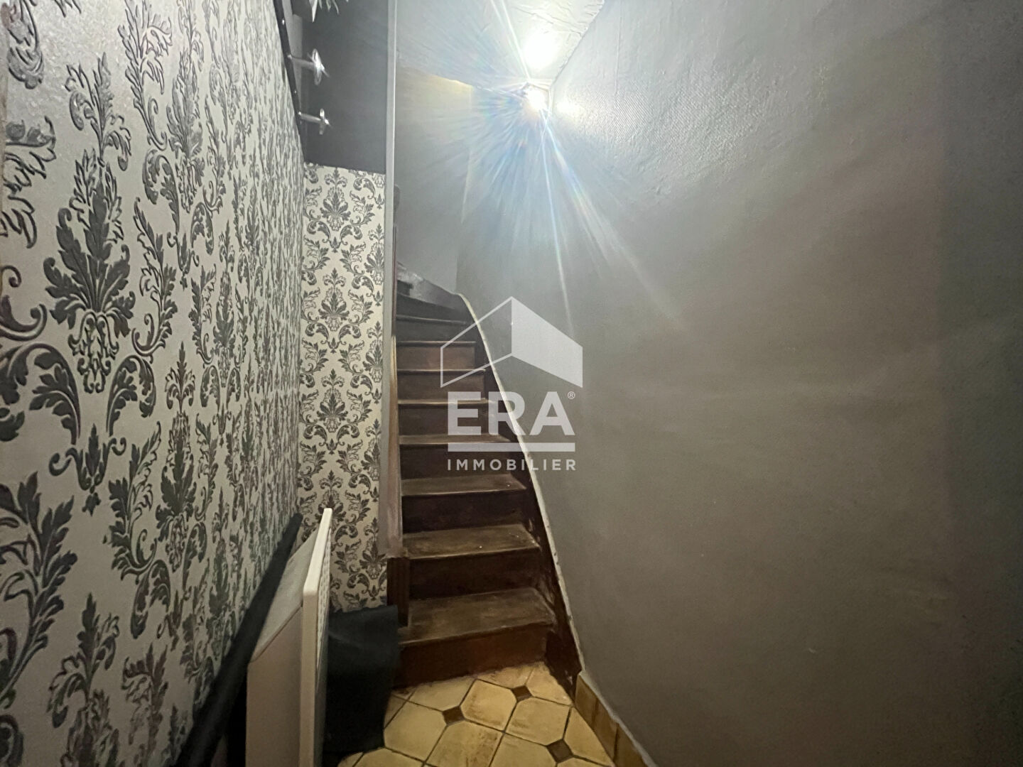 Photo Maison de ville (immeuble) à vendre - BLOIS - CENTRE-VILLE, 1 logt. T3 triplex  + 1 local image 3/6