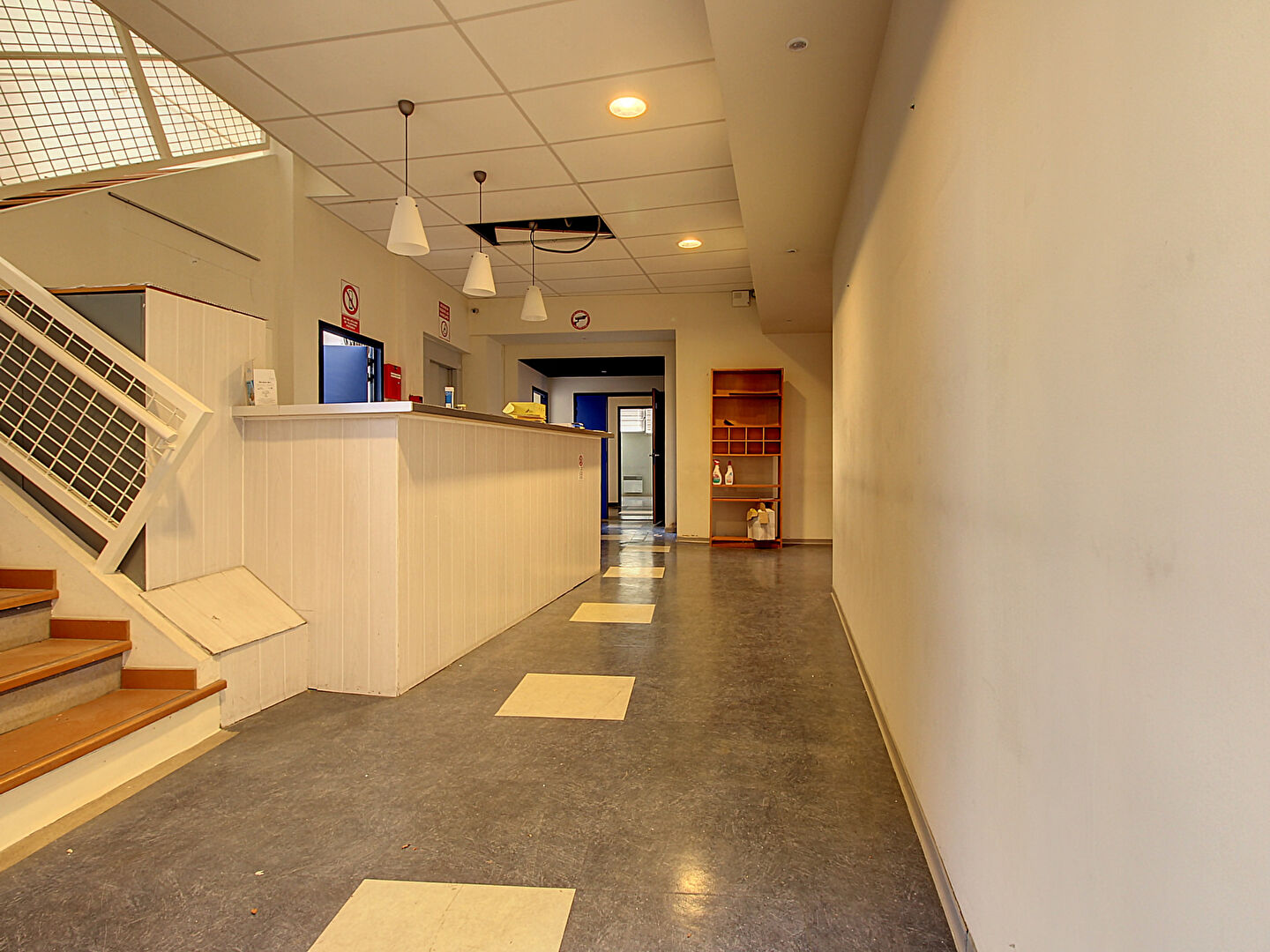 Photo A Vendre, Local Commercial 300m², Parcelle 406m² image 2/6