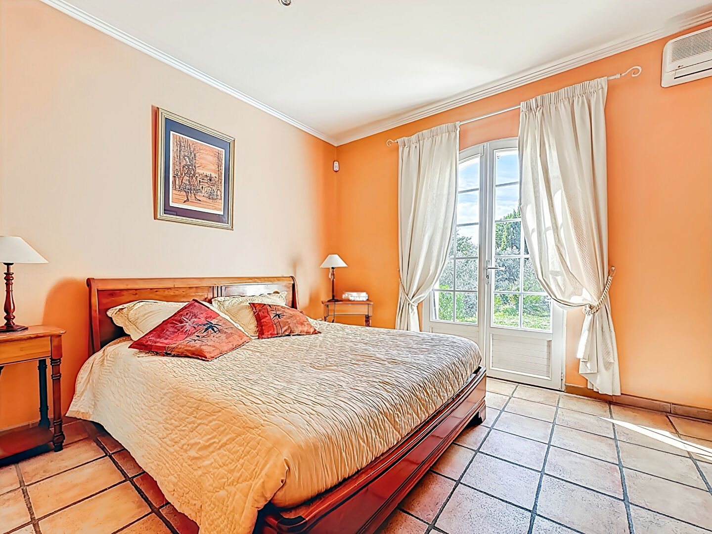 Photo En exclusivité : Maison T4 à vendre à Marseille  13ème - Saint-Mitre calme beaux volumes image 6/6