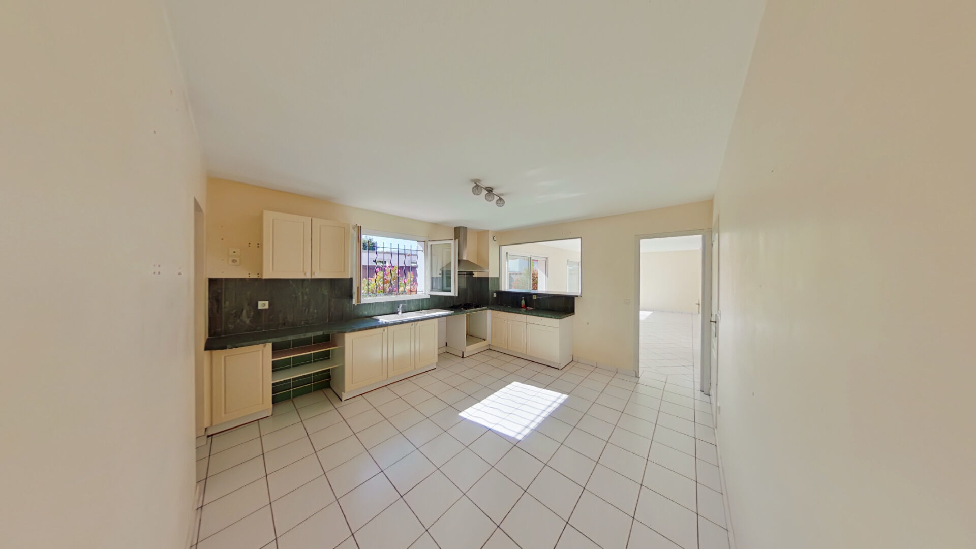 Photo Maison Merignac 7 pièce(s) 179.98 m2 image 4/6