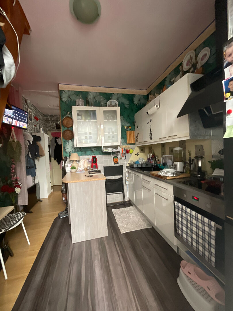 Photo MONTREUIL / BAS MONTREUIL / CROIX DE CHAVAUX image 6/6