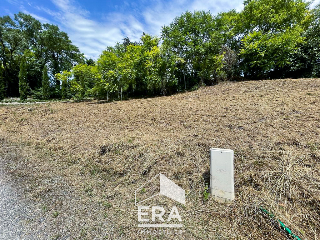 Photo Terrain Taix 2983 m2 image 4/6