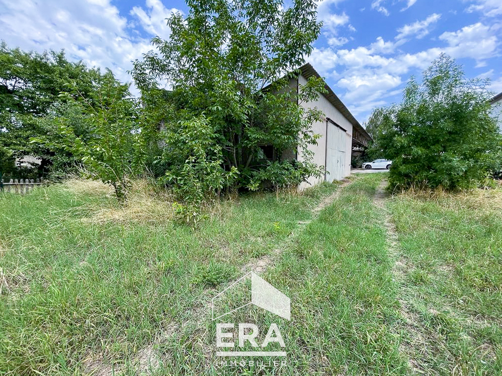 Photo Entrepot 280m² sur un grand terrain constructible Albi image 3/4