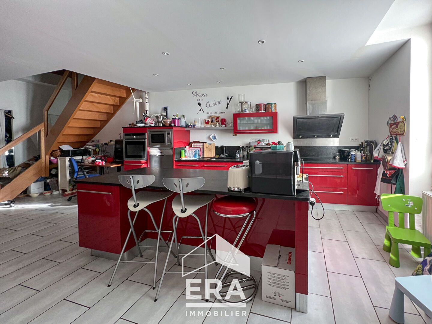 Photo Immeuble de caractère en pierre blanche à Cesteyrols image 2/6