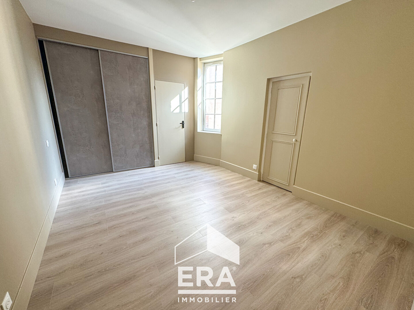 Photo Appartement T3 rénové hyper centre-ville 94m² image 3/6