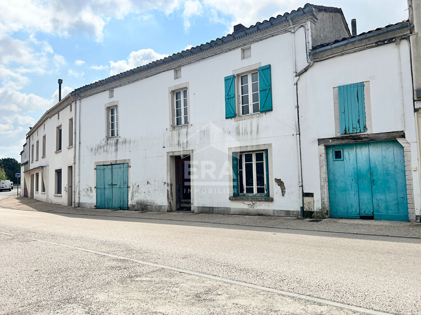 Maison 253 m2 centre village