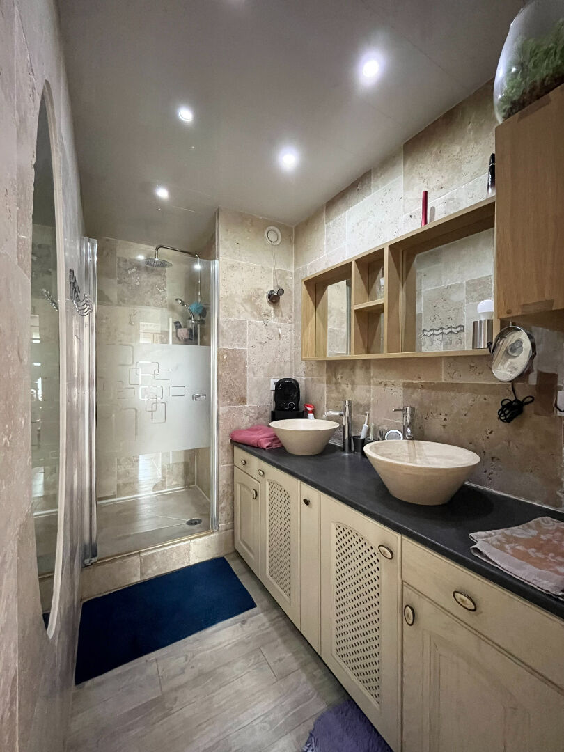 Photo LYON 8 Appartement LYON 5 Pièces 104 m² image 5/6