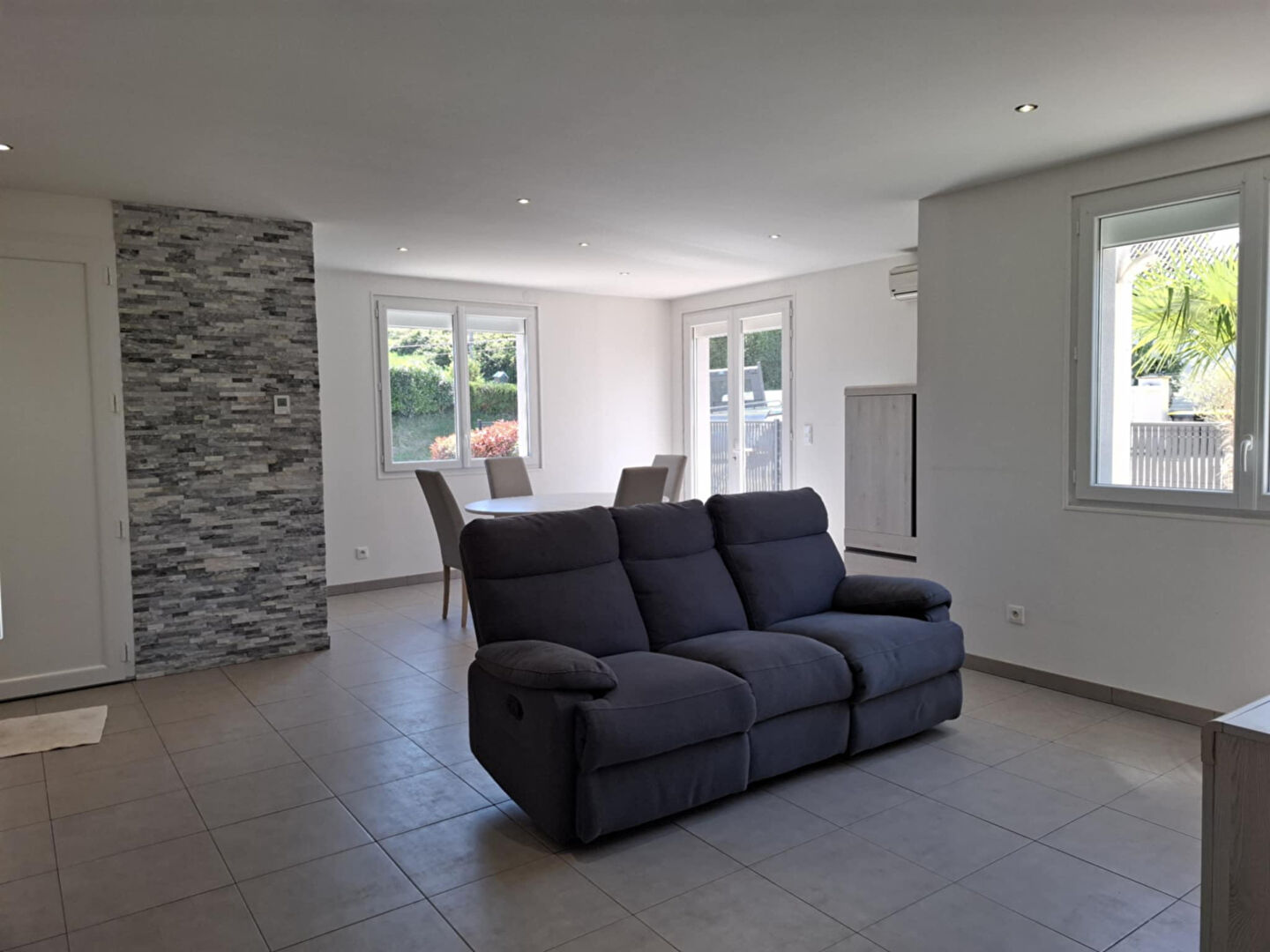 Photo Maison avec sous-sol complet sur 824 m² de terrain image 5/6