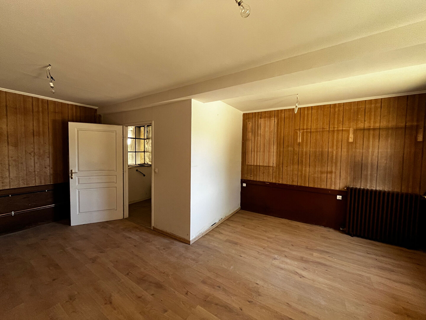 Photo Longère en pièrre de 140 m² avec dépendances image 4/6