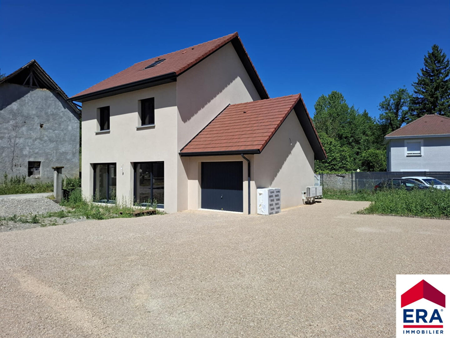 Photo Maison en RE 2020 construite en 2025 de type T4 + garage + garage et combles aménageables de 25 m² image 3/6