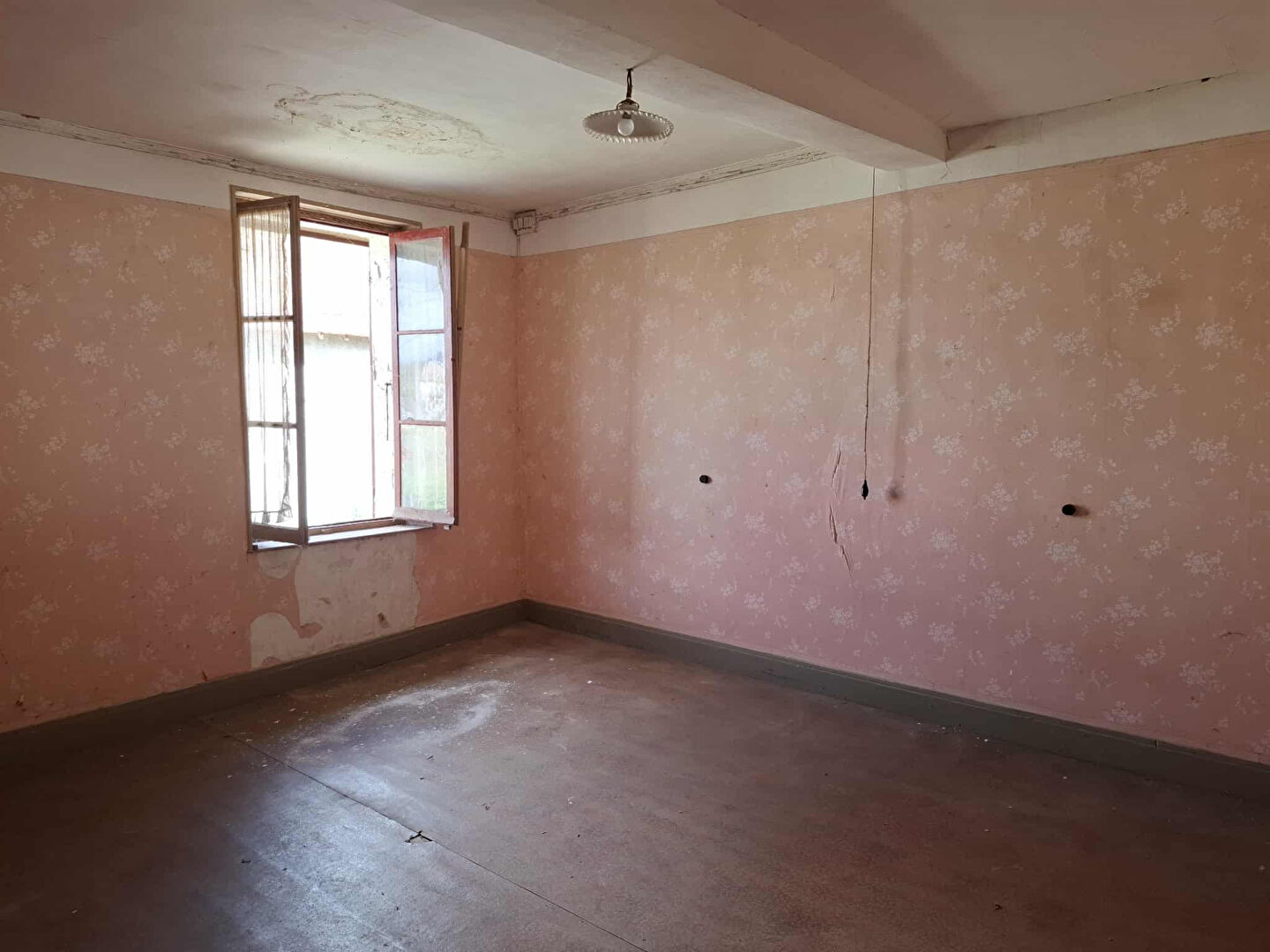 Photo Maison à rénover au calme image 3/6