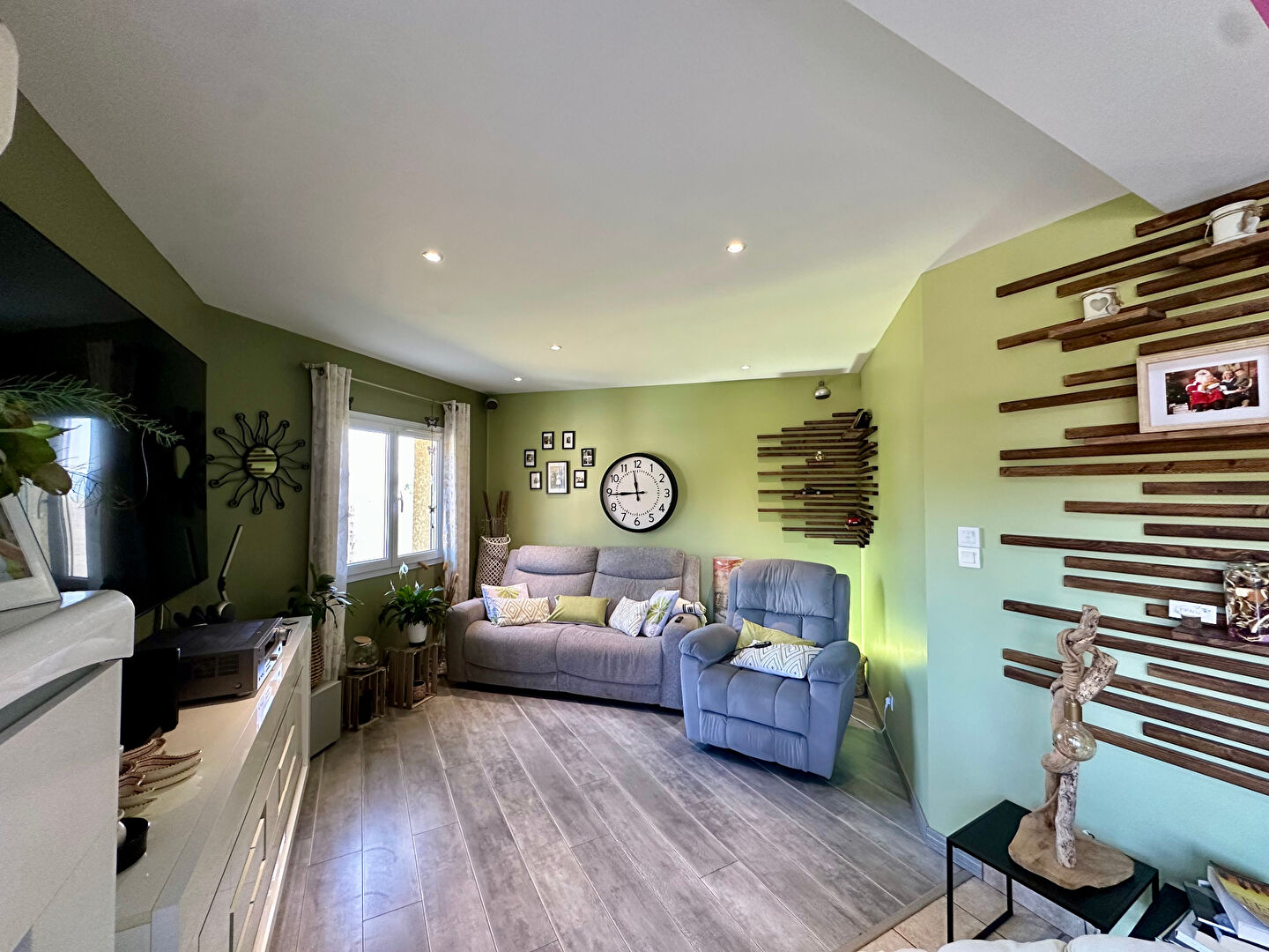 Photo Maison plain-pied, piscine et grand terrain image 4/6