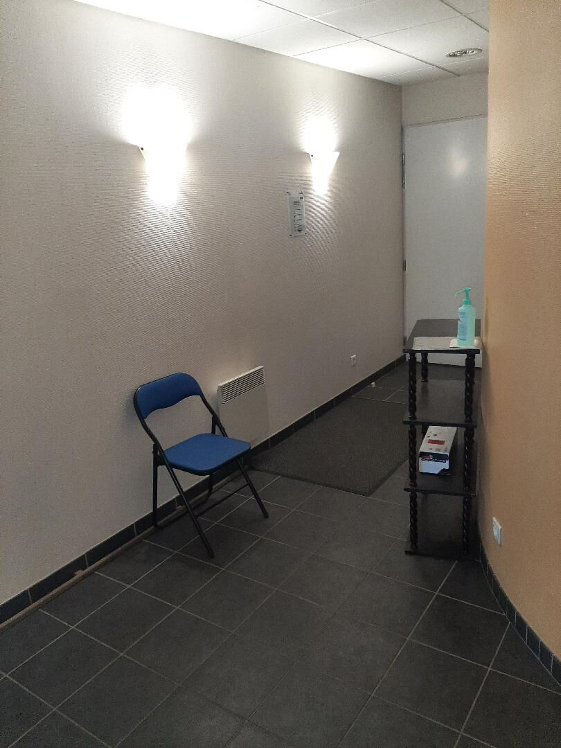 Photo Local commercial 51.85 m² image 2/4