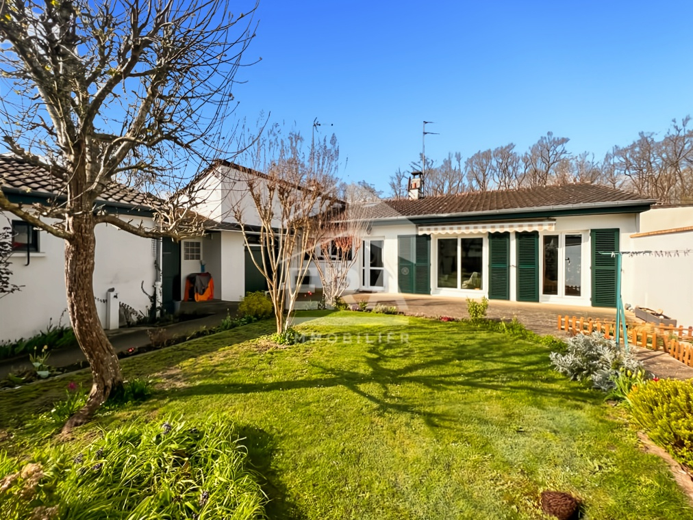 Agence immobilière de 
 ERA LC2I IMMOBILIER - ERA IMMOBILIER DAMMARIE LES LYS 
