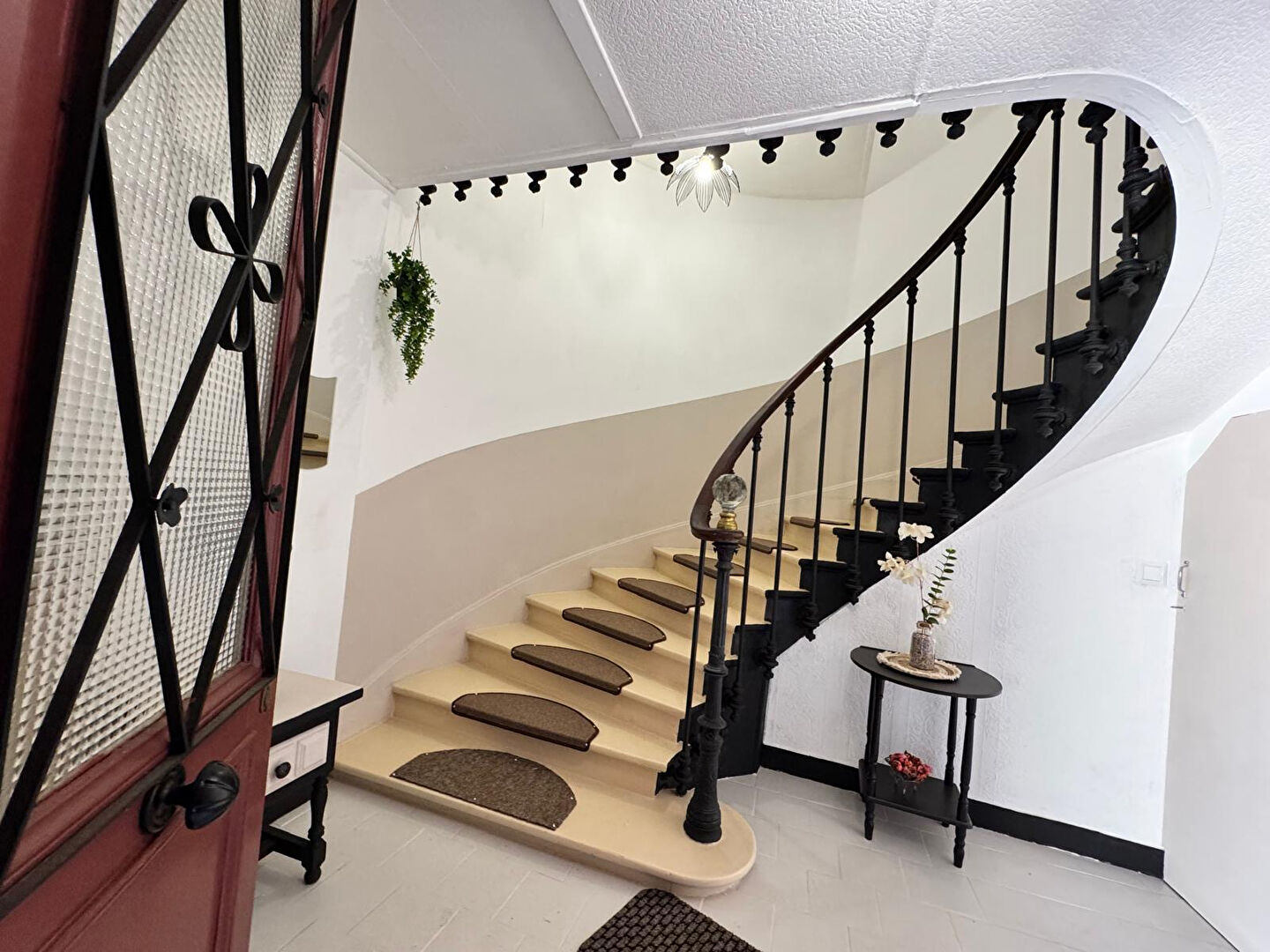 Agence immobilière de 
 ERA LC2I IMMOBILIER - ERA IMMOBILIER DAMMARIE LES LYS 
