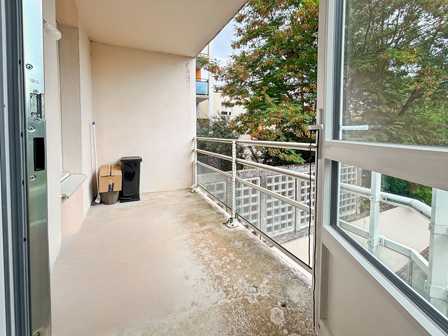 Photo À vendre : Appartement moderne de 3 pièces à Savigny-le-Temple image 5/6