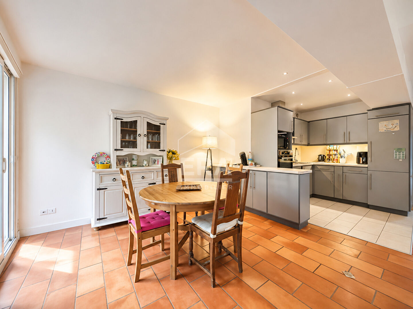 Agence immobilière de 
 ERA LC2I IMMOBILIER - ERA IMMOBILIER DAMMARIE LES LYS 
