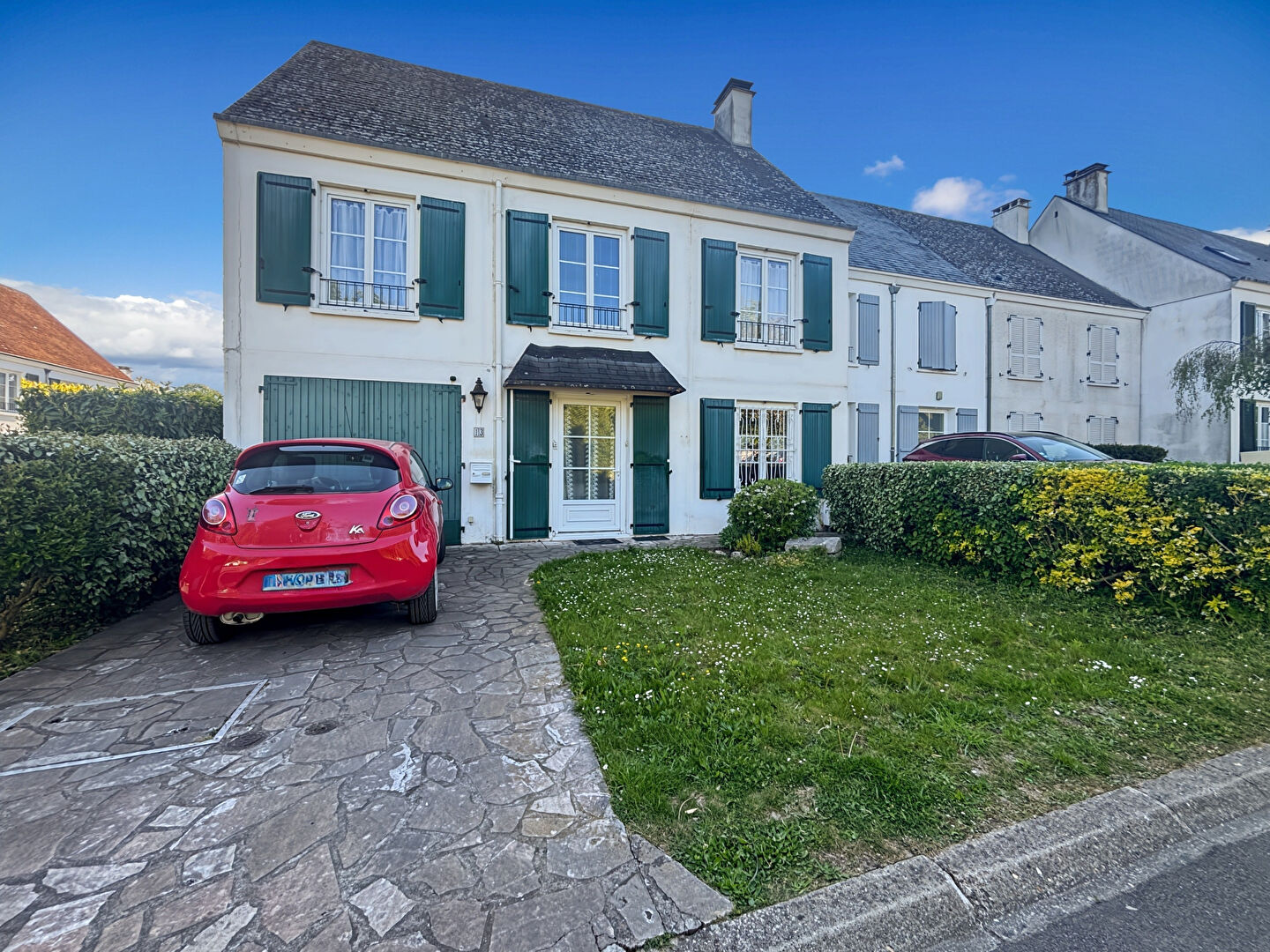 Maison 8 pièces à vendre à Vert Saint Denis avec jardin