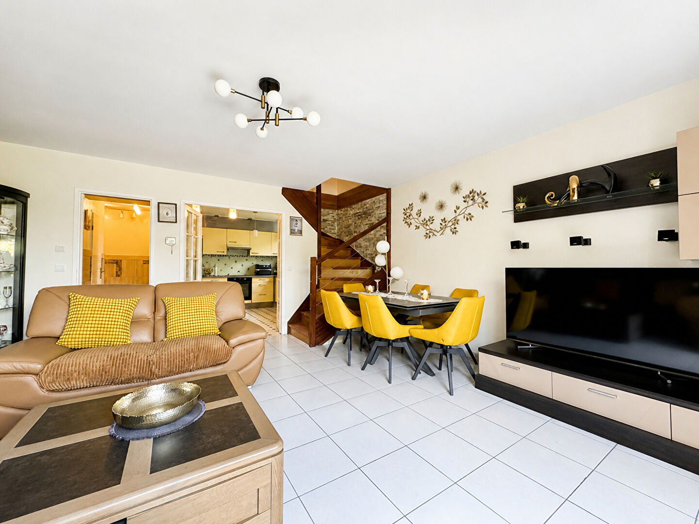 Agence immobilière de 
 ERA LC2I IMMOBILIER - ERA IMMOBILIER DAMMARIE LES LYS 
