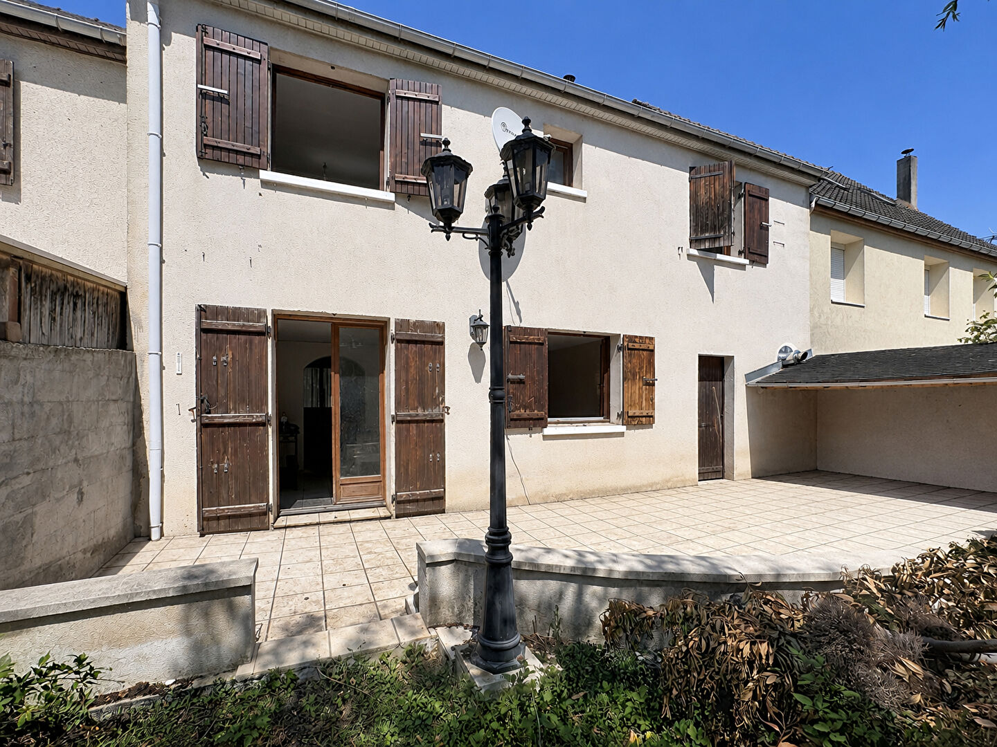 Agence immobilière de 
 ERA LC2I IMMOBILIER - ERA IMMOBILIER DAMMARIE LES LYS 
