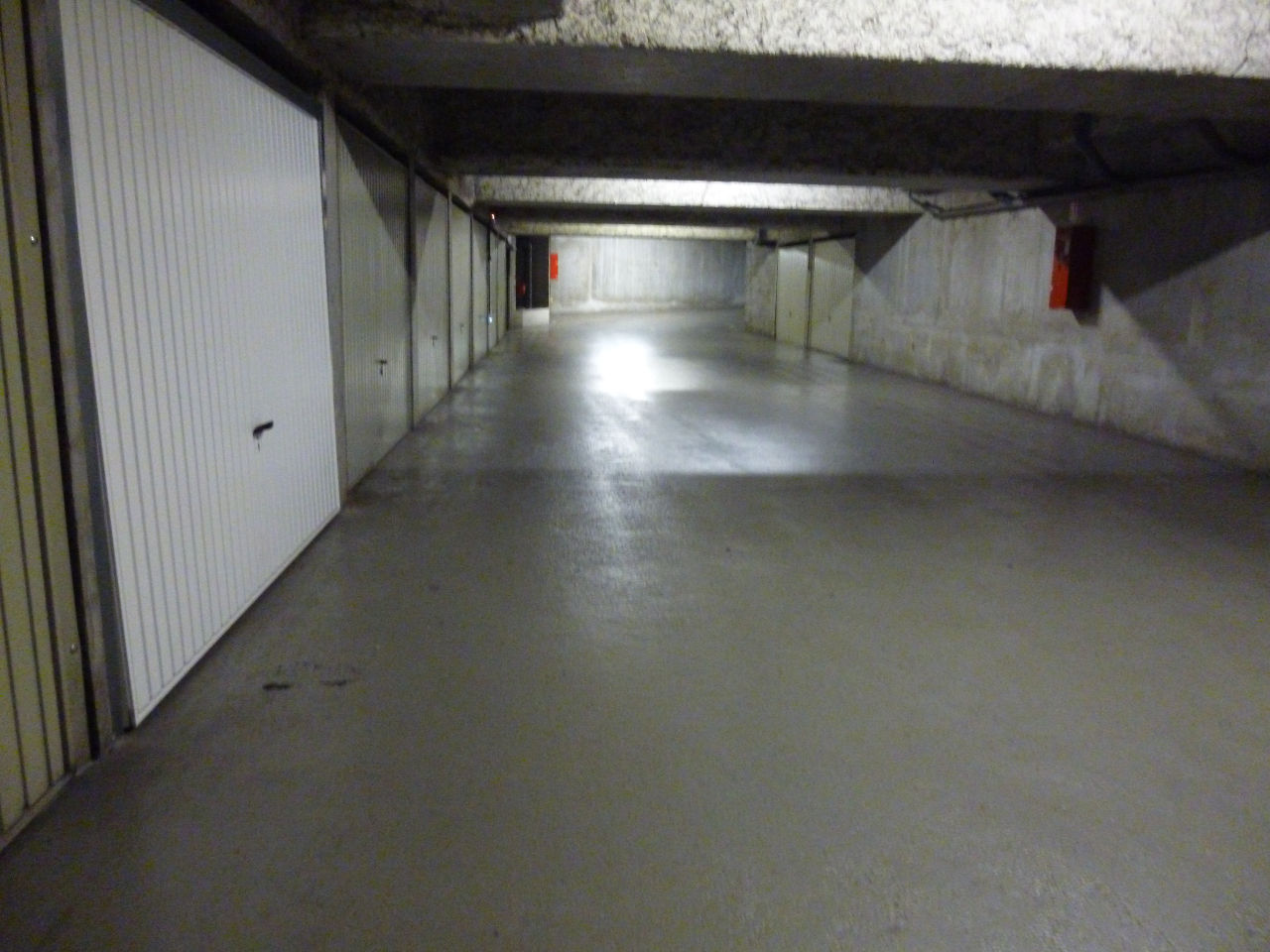 LYON 4 Location garage box fermé sécurisé. Lyon 69000