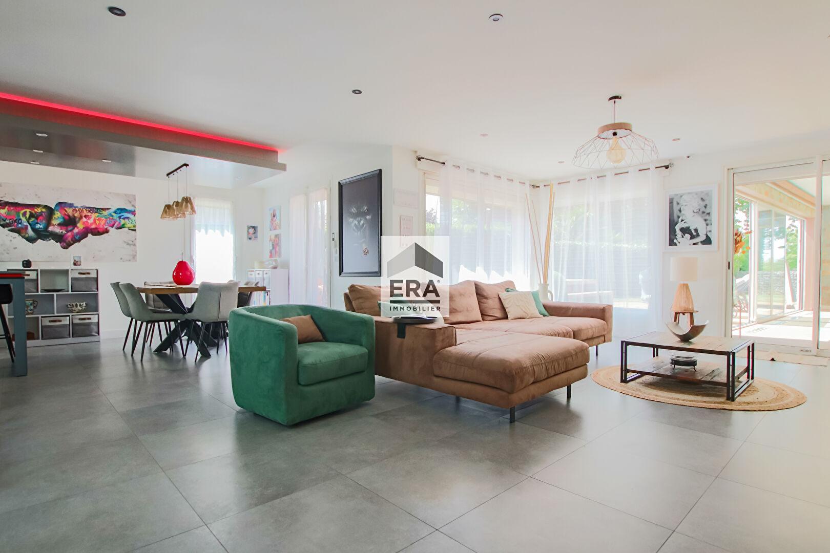 Photo Maison d'architecte avec piscine Saint Germain Les Corbeil 6 pièces 245m2 image 5/6