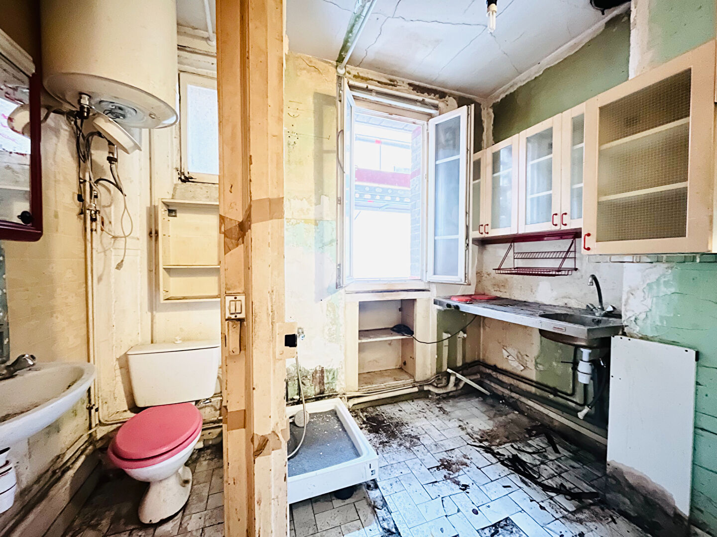 Photo A RENOVER - 2 pièces de 33 m2 image 3/5