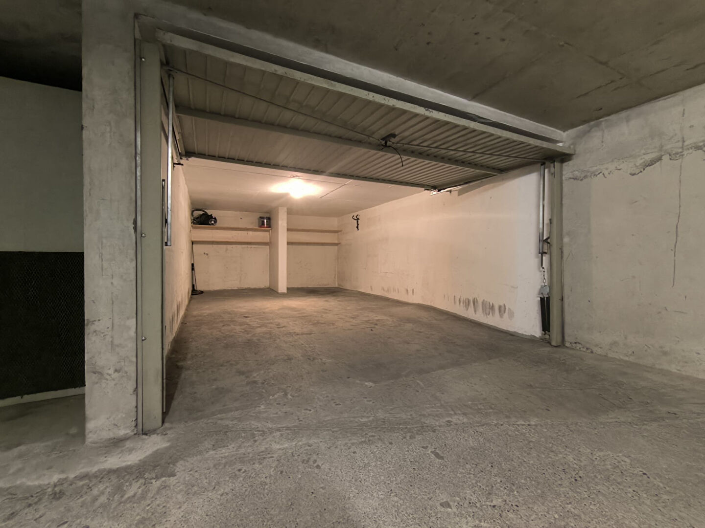 Photo Parking / box Lyon image 2/3