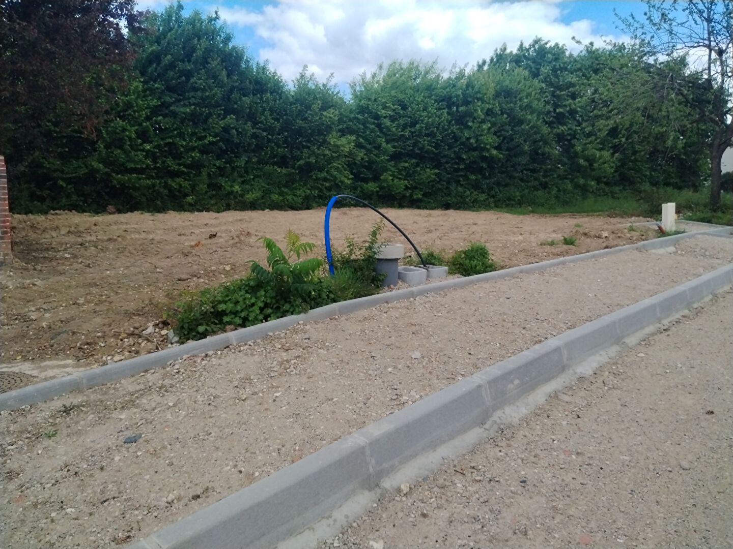 Photo Terrain Saint-cyr-sur-loire 606 m2 image 3/5