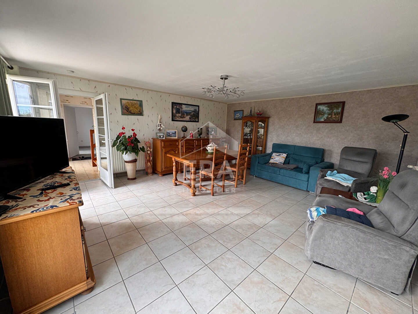 Photo Maison Lansac 6 pièce(s) 178 m2 +  dépendances  avec jardin image 4/6