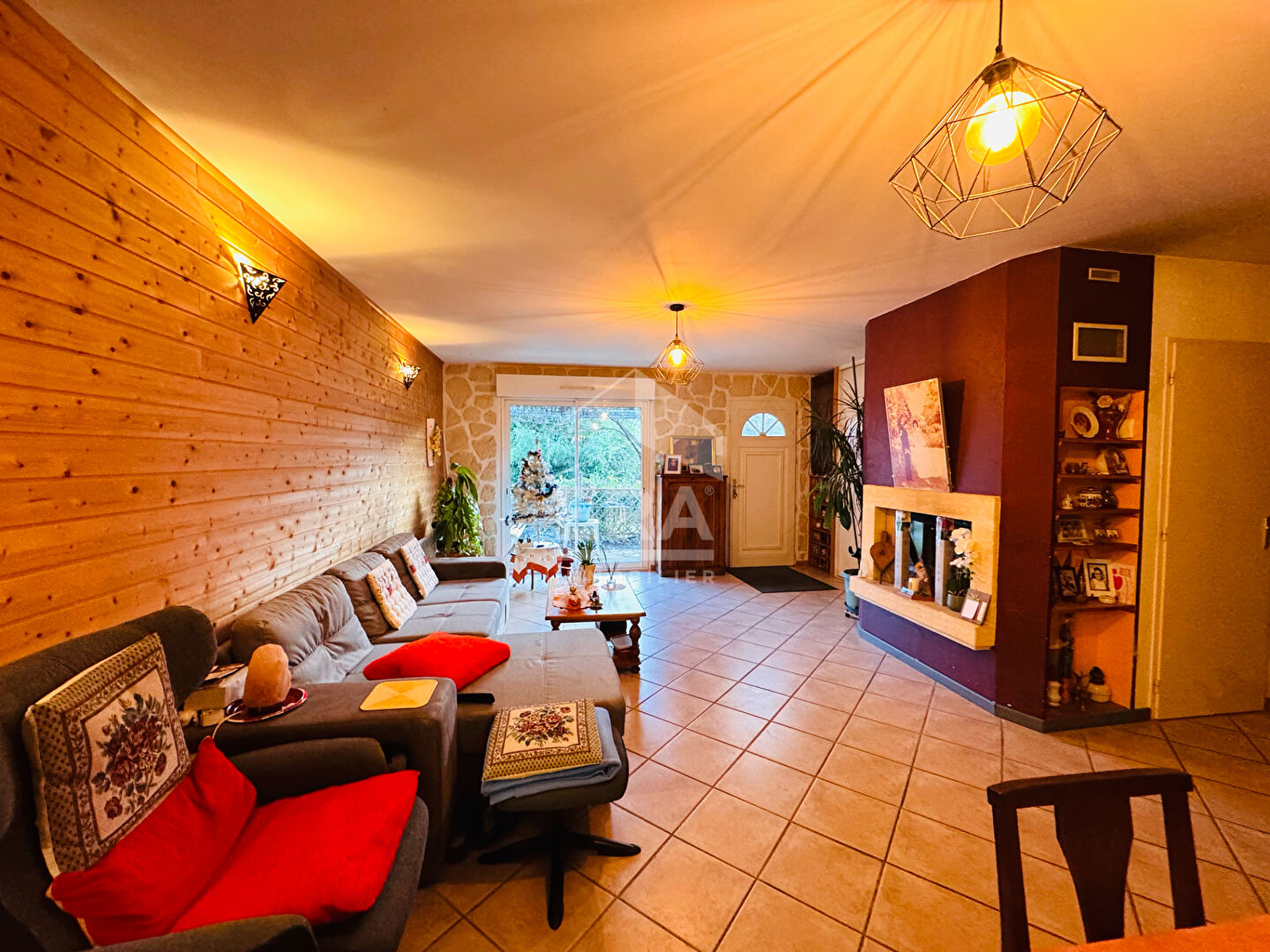 Photo Maison à vendre à Bourg - Référence 3018 image 3/6