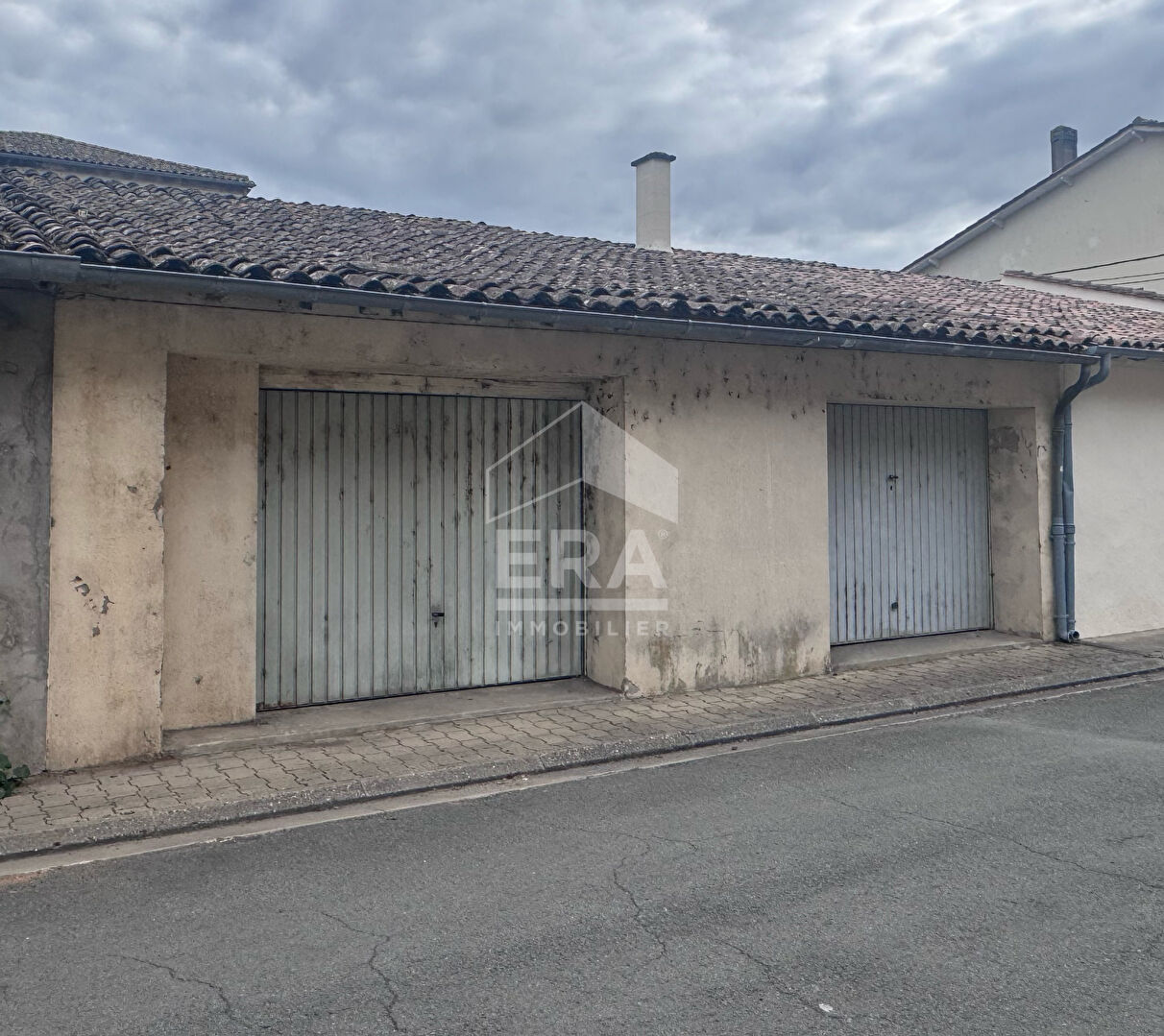 Garage Bourg 2 pièce(s) 56 m2