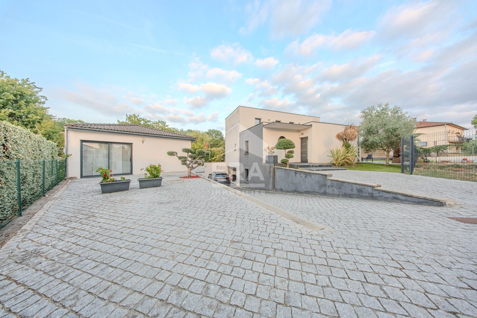 OPPORTUNITÉ RARE : MAISON PRINCIPALE + T3 LOUÉ (IDÉAL INVESTISSEUR OU DOUBLE PROJET)