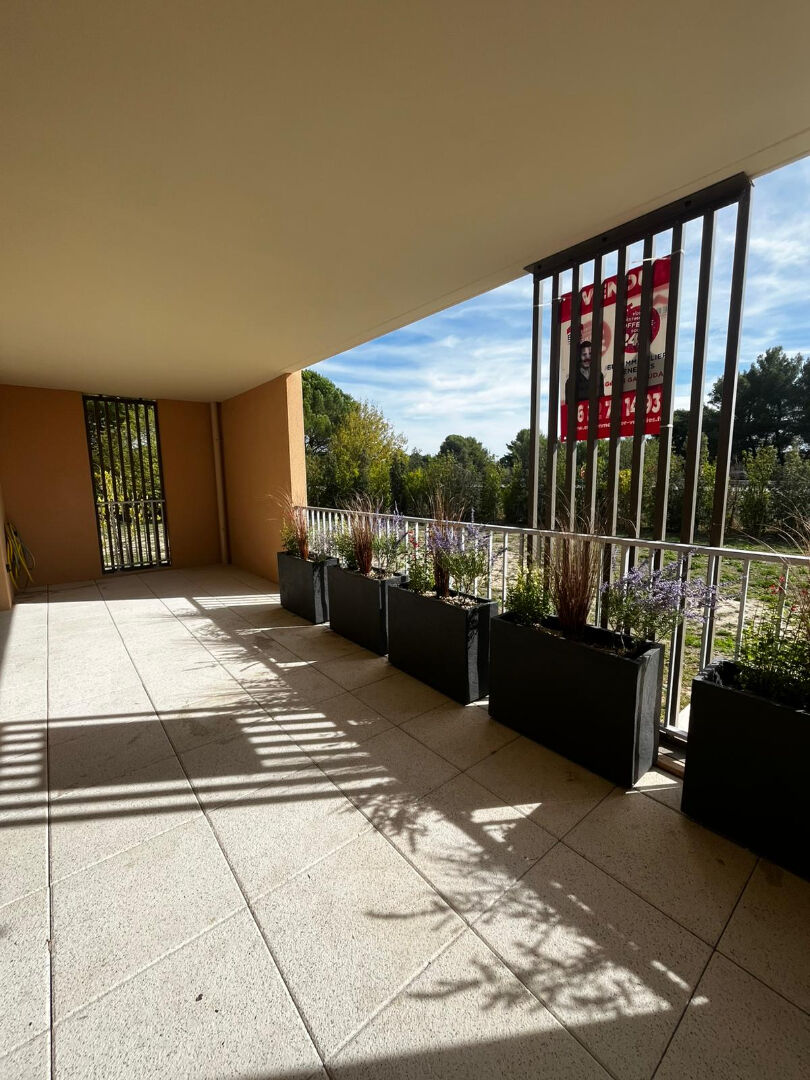 Résidence récente 2023 centre village Appartement T3 de 64.99 m² avec grande terrasse de 20.35 m² et 2 places de parking en sous-sol