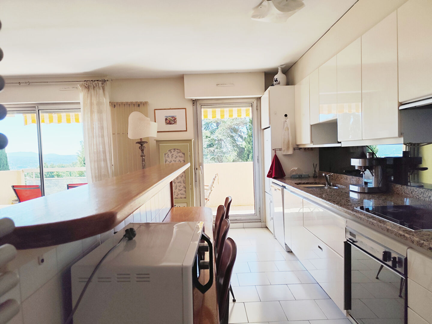 Photo Appartement Aix En Provence Quartier Brunet 5 pièce(s) 101 m2 , terrasse 17m², cave et box en sous sol image 6/6