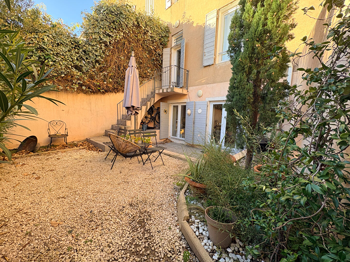 Photo APPARTEMENT Duplex T3 de 61.35m² rénové AIX Centre historique avec jardin privatif 41m2 image 2/4