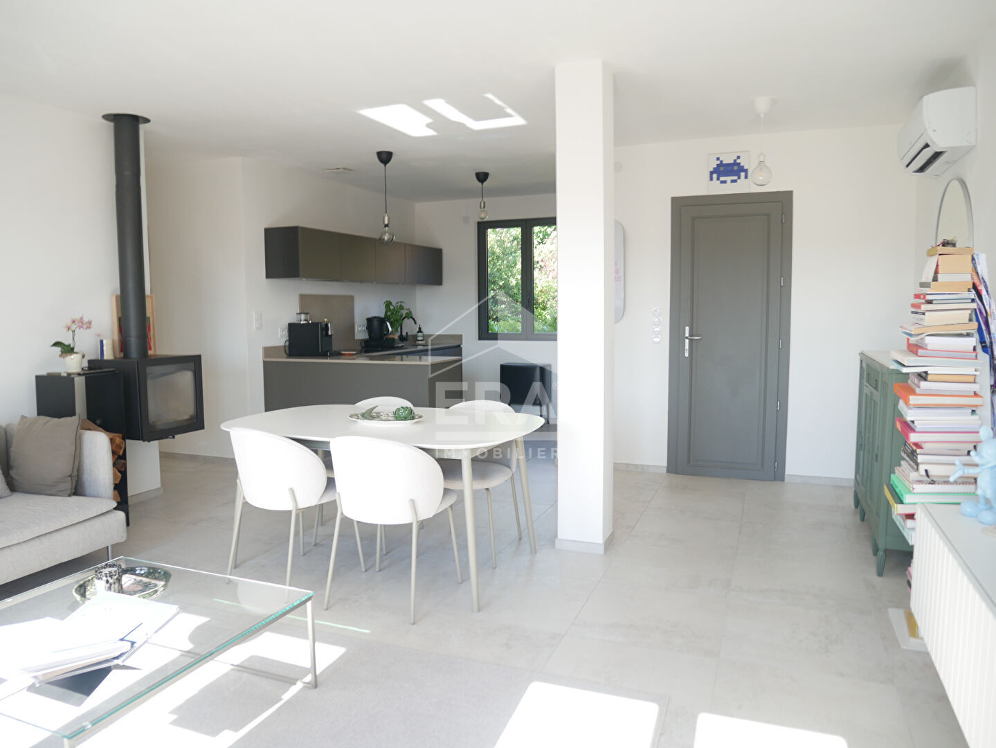 Centre village très bea appartement T3/4 de 83 m² prestations de qualité garage et jardin